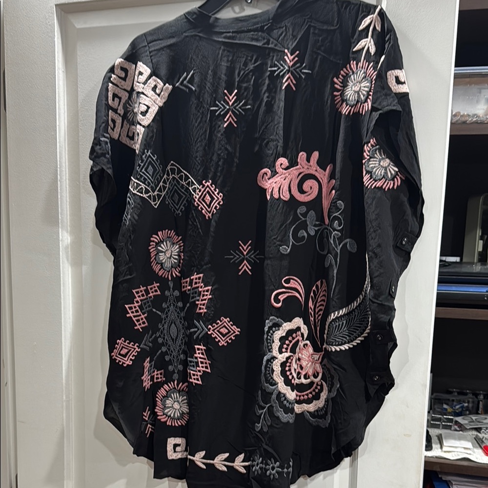 Johnny Was Embroidered Black Floral Women's Top - Picture 9 of 9